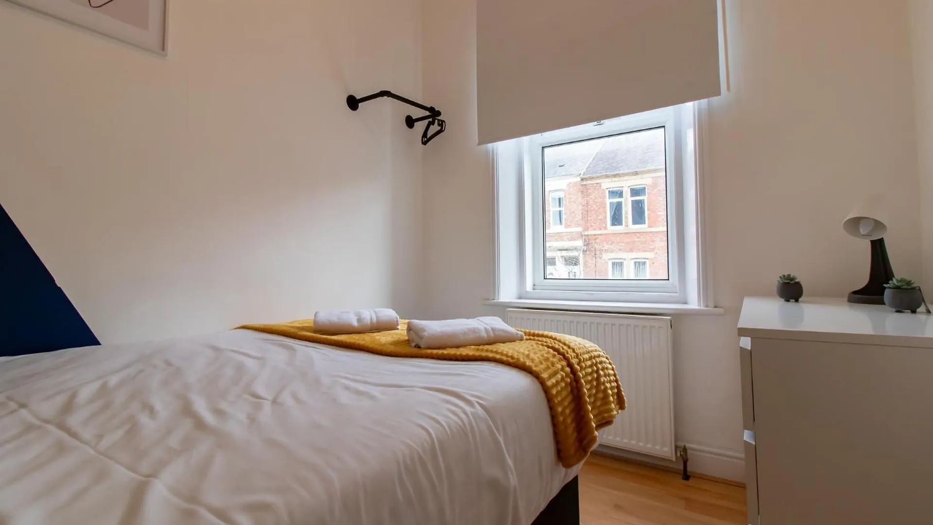 ניוקאסל 5 Bedrooms Eastbourne-Luna Apartments בריטניה